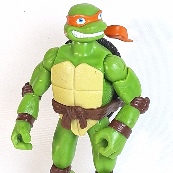 TMNT Teenage Mutant Ninja Turtles Michelangelo 6" Jointed Action Figure - Picture 2 of 9